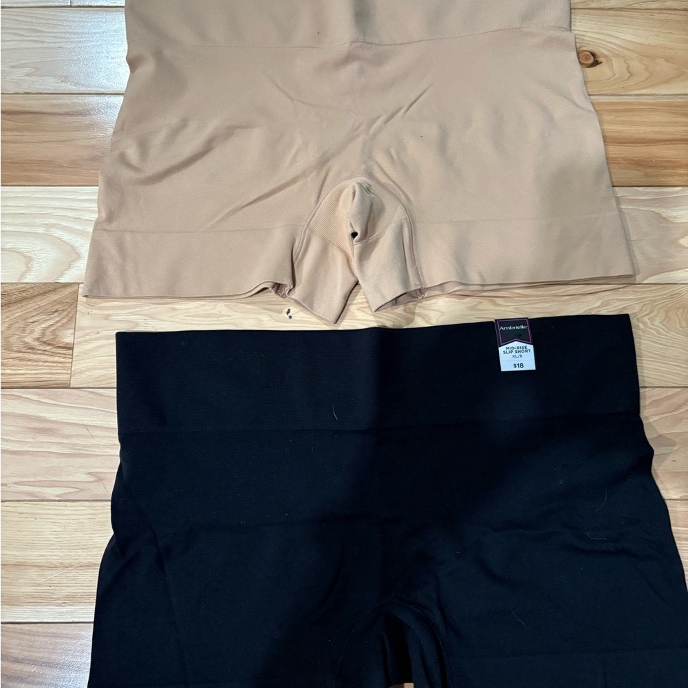 Ambrielle Black and Tan Mid-Rise Slip Shorts